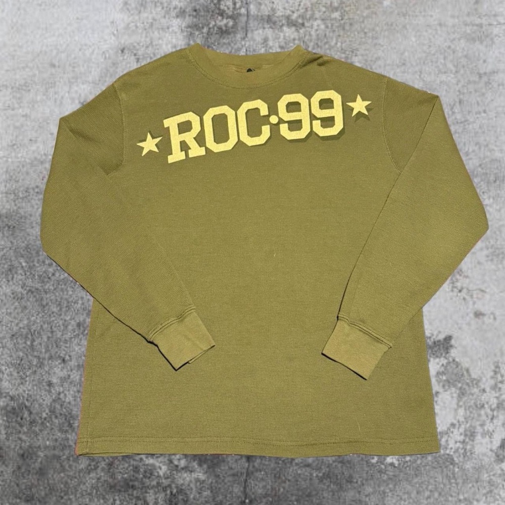 Rocawear Long-Sleeve Graphic Thermal